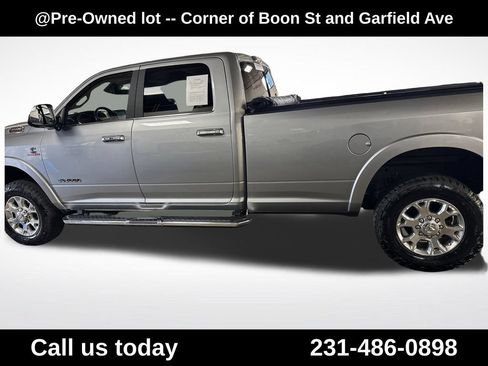 Used 2022 RAM 3500 Laramie AWD/4WD image 2