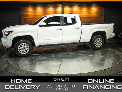 Used 2024 Toyota Tacoma SR5 AWD/4WD image 1