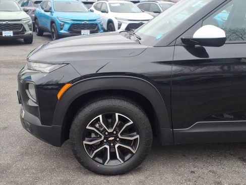 Used 2023 Chevrolet TrailBlazer ACTIV w/ Convenience Package image 7