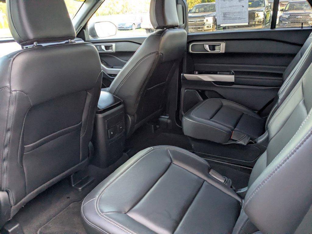Used 2023 Ford Explorer XLT w/ Equipment Group 202A AWD/4WD image 28