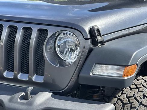 Used 2018 Jeep Wrangler Unlimited Sport S AWD/4WD image 7