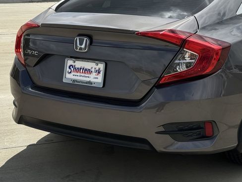 Used 2018 Honda Civic EX-T image 6