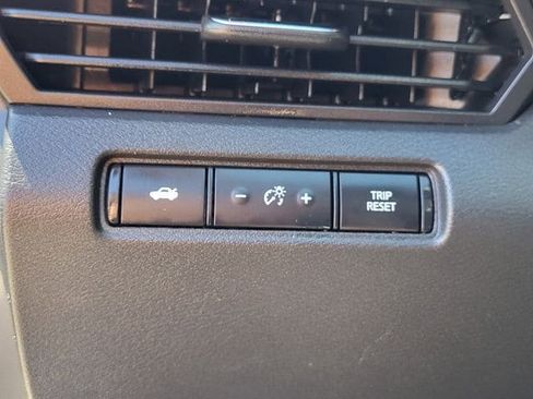 Certified 2024 Nissan Altima 2.5 SR image 9