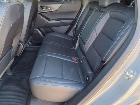 New 2026 Chevrolet Equinox LT w/ Convenience Package II FWD image 9