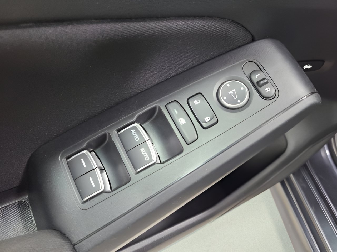 Used 2025 Honda Civic LX image 18