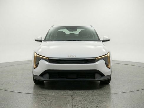 Used 2025 Kia K4 FWD image 2