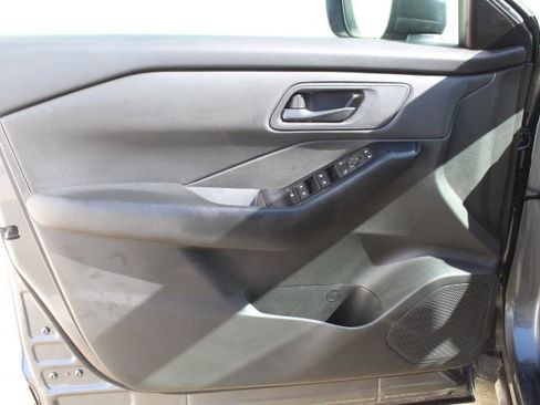 Used 2024 Nissan Rogue S image 13