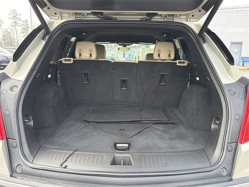 Used 2017 Cadillac XT5 FWD image 19