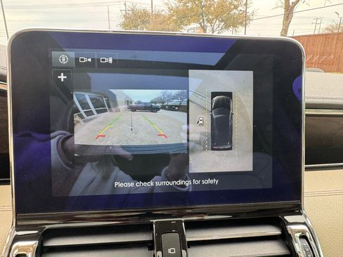 Used 2019 Lincoln Navigator Reserve image 24