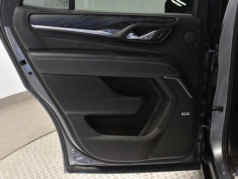 Used 2021 GMC Yukon Denali w/ Denali Premium Package image 28