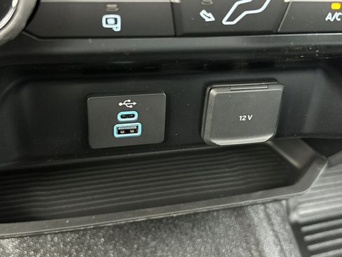 New 2026 Ford F250 XL w/ XL Chrome Package image 25