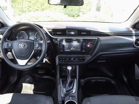 Used 2019 Toyota Corolla LE w/ Carpet Mat Package (TMS) FWD image 15