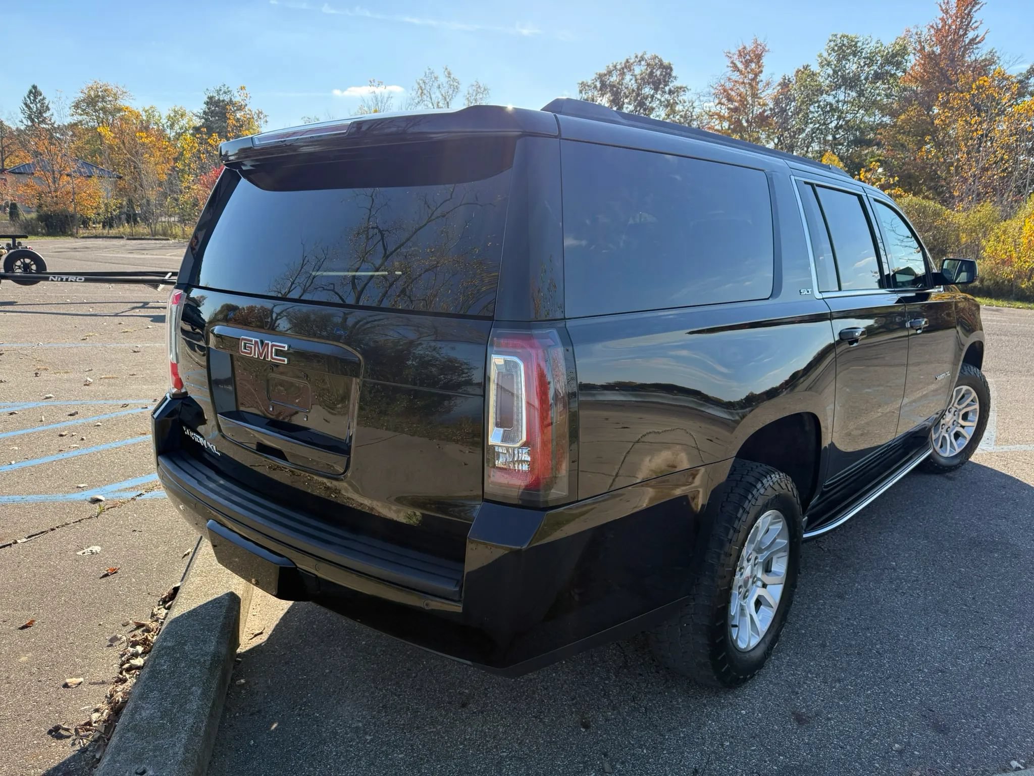 Used 2018 GMC Yukon XL SLT AWD/4WD image 4