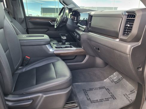 Used 2022 Chevrolet Silverado 1500 LT Trail Boss w/ LT Trail Boss Premium Package image 19