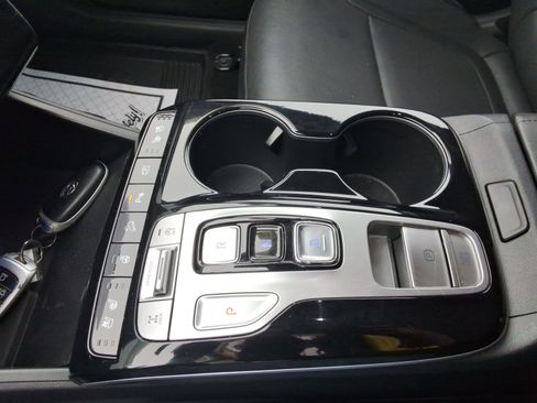 Used 2023 Hyundai Tucson Limited w/ Winter Package image 18