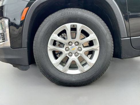 Used 2023 Chevrolet Traverse LS FWD image 30