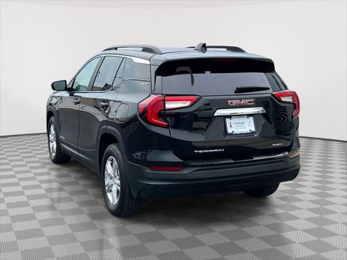 Used 2023 GMC Terrain SLE w/ Driver Convenience Package AWD/4WD image 5