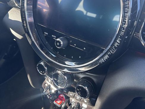 Used 2022 MINI Cooper S image 25