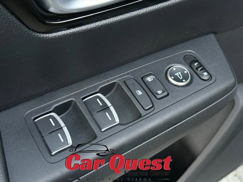 Used 2023 Honda CR-V EX-L image 29