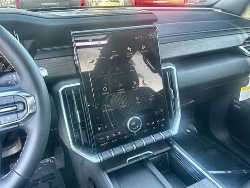 New 2026 GMC Acadia Denali image 11