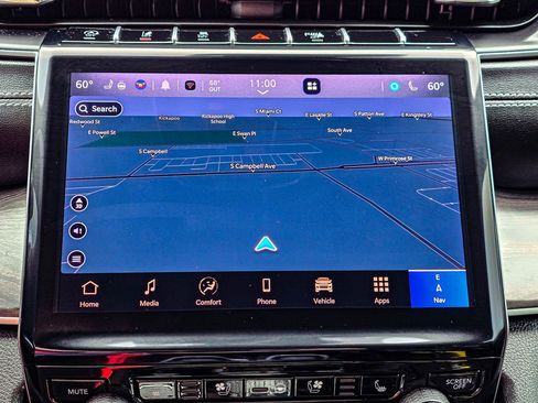 Used 2025 Jeep Grand Cherokee L Limited w/ Luxury Tech Group II AWD/4WD image 20