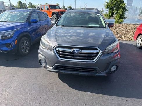 Used 2018 Subaru Outback 2.5i Premium AWD/4WD image 2