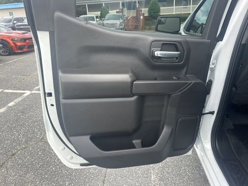 Used 2025 Chevrolet Silverado 1500 Custom image 25