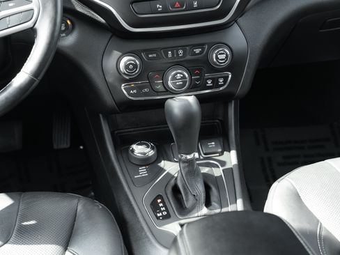 Used 2021 Jeep Cherokee Latitude Lux 80th Anniv w/ Quick Order Package 26U 80TH AWD/4WD image 11