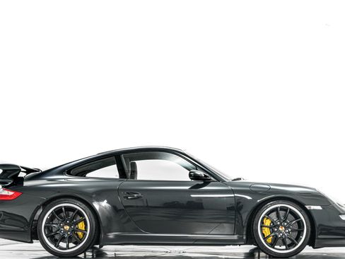 Used 2007 Porsche 911 GT3 RWD image 2