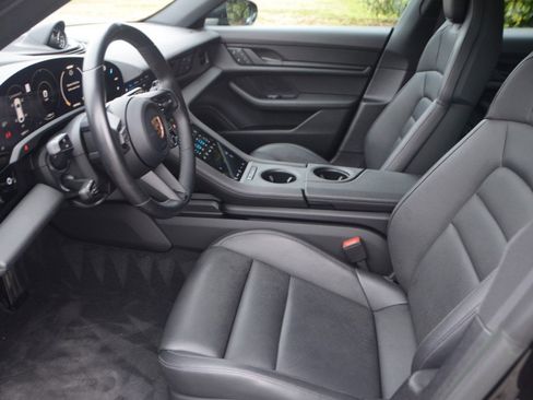 Used 2023 Porsche Taycan 4 Cross Turismo w/ Premium Package image 11