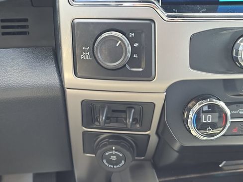 Used 2022 Ford F250 Lariat AWD/4WD image 24