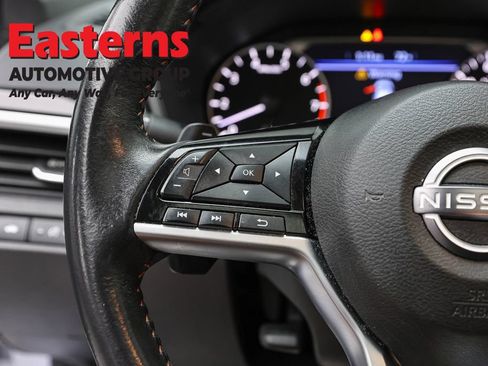 Used 2023 Nissan Altima 2.5 SR w/ SR Premium Package FWD image 15