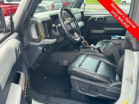 Used 2023 Ford Bronco Badlands w/ Sasquatch Package image 11