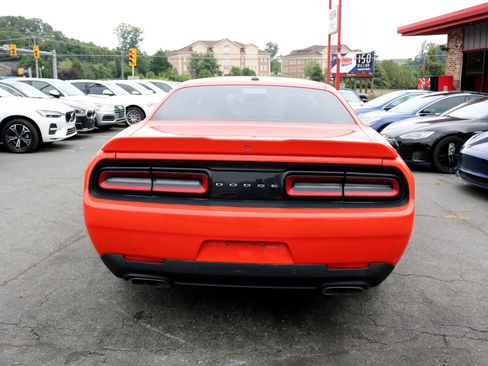 Used 2020 Dodge Challenger R/T image 3