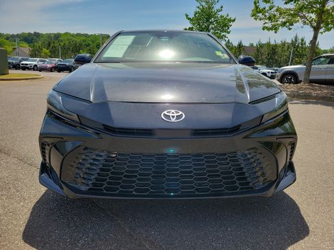 Used 2025 Toyota Camry SE image 18