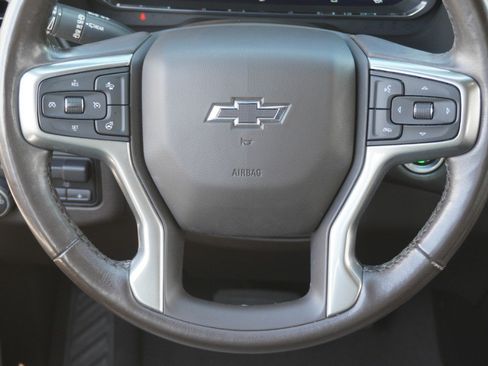 Used 2022 Chevrolet Suburban Z71 w/ Off-Road Capability Package AWD/4WD image 32