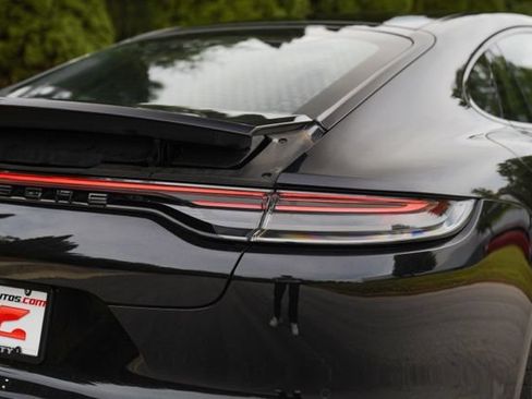 Used 2023 Porsche Panamera 4 Platinum Edition w/ Assistance Package AWD/4WD image 17