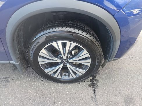 Used 2023 Nissan Rogue SV image 29