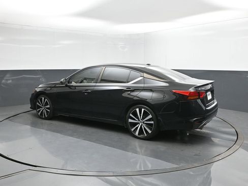 Used 2022 Nissan Altima 2.0 SR image 17