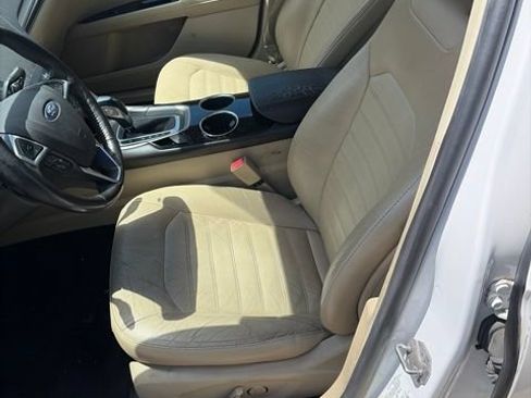 Used 2013 Ford Fusion SE FWD image 6