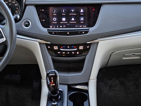 Used 2021 Cadillac XT5 Premium Luxury image 31