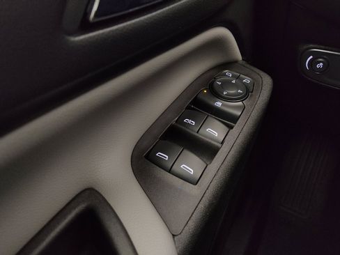 Used 2022 Chevrolet Equinox LS FWD image 27