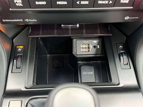 Used 2023 Lexus GX 460 Premium image 34