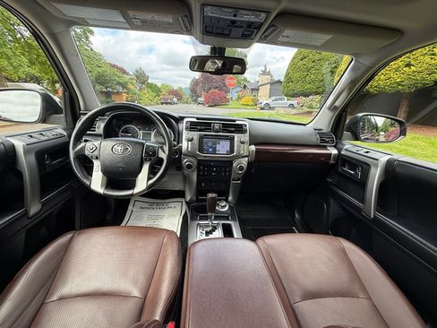 Used 2018 Toyota 4Runner Limited AWD/4WD image 15