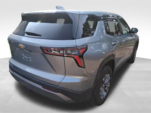 Used 2026 Chevrolet Equinox LT w/ Convenience Package II FWD image 8