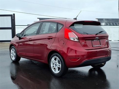 Used 2017 Ford Fiesta SE image 4