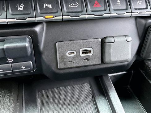 Used 2020 GMC Sierra 2500 AT4 w/ AT4 Premium Package image 33