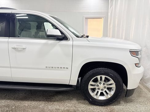 Used 2018 Chevrolet Suburban LT image 8