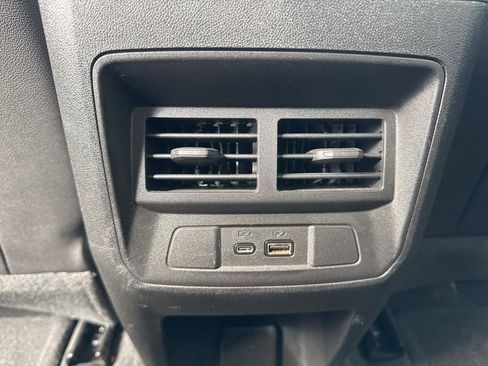 Used 2023 Chevrolet Colorado Z71 w/ Z71 Convenience Package 2 image 16