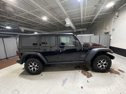 Used 2020 Jeep Wrangler Unlimited Rubicon w/ Dual Top Group AWD/4WD image 27